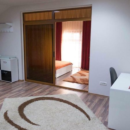 Penthouse De Lux Lejlighed Oradea Eksteriør billede